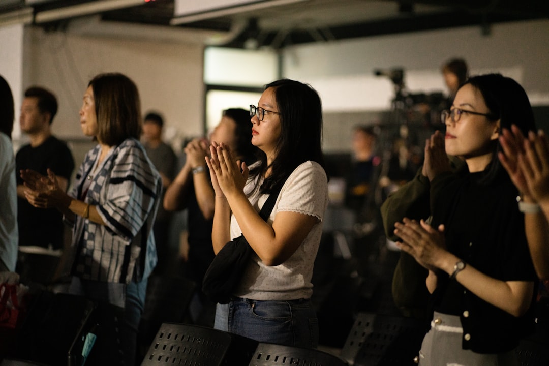 Comment prient les chrétiens : guide biblique et pratique